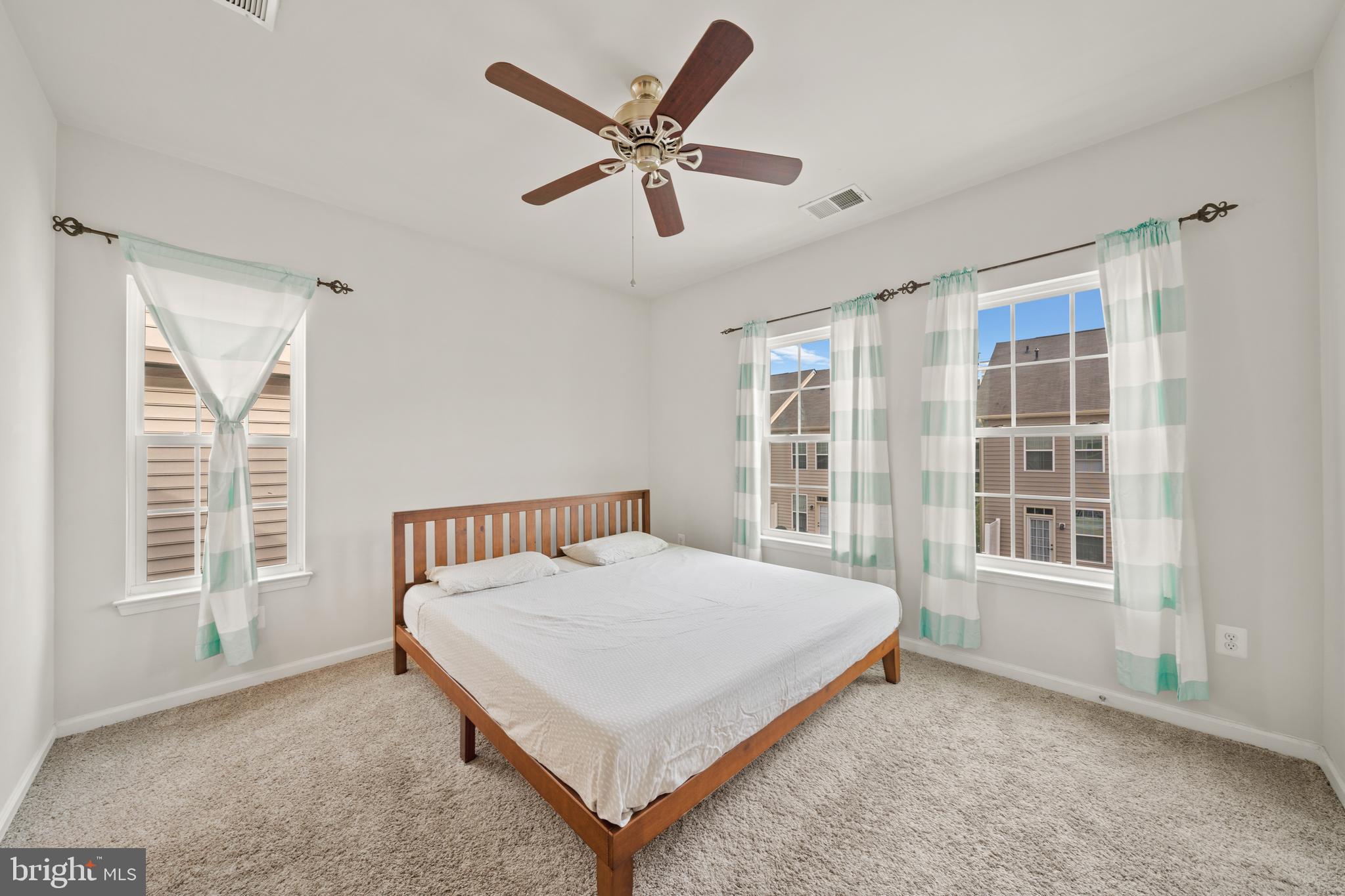 HOWARD SQUARE - Residential Lease