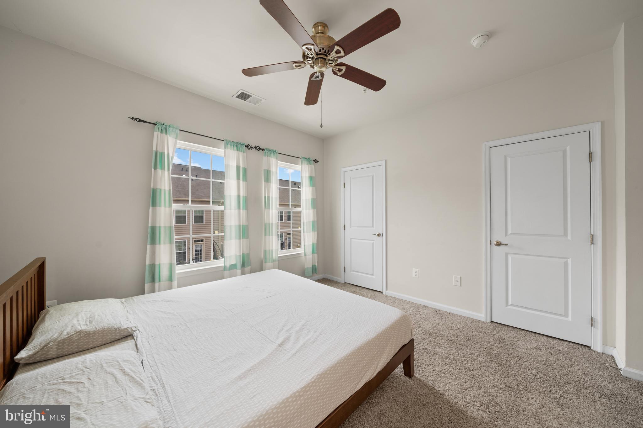 HOWARD SQUARE - Residential Lease