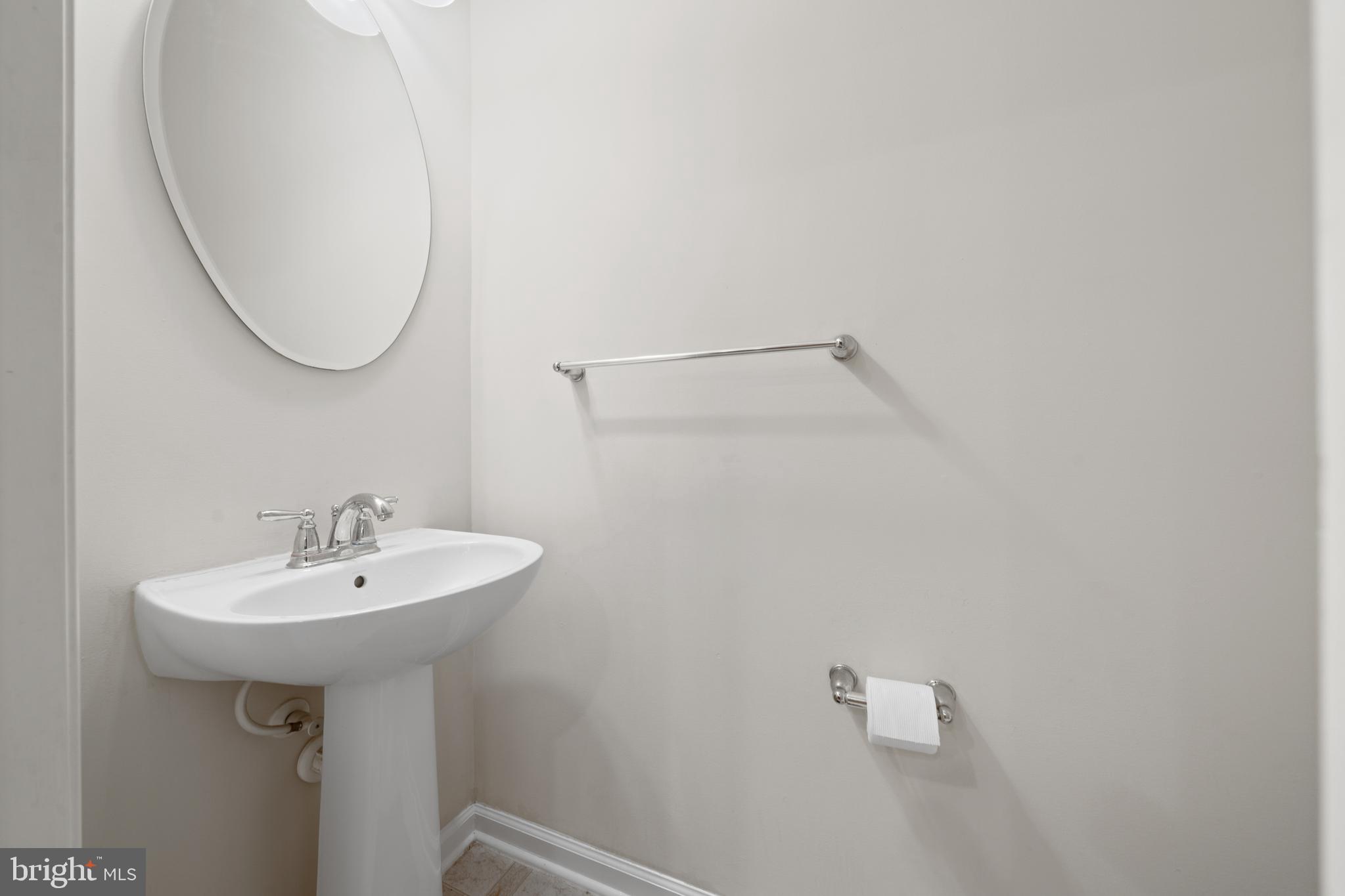 HOWARD SQUARE - Residential Lease