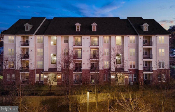 21191 MCFADDEN SQ UNIT 208, STERLING, VA 20165 - Image d0bcfd0da77f4872ce05a343c6d000fe/3576288393