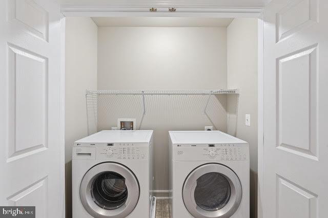 RESERVE AT TYSONS CORNER - Residential Lease