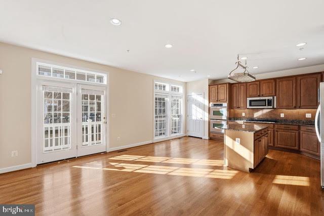 RESERVE AT TYSONS CORNER - Residential Lease