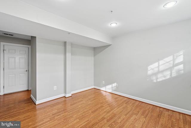 RESERVE AT TYSONS CORNER - Residential Lease