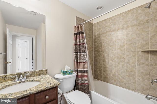 RESERVE AT TYSONS CORNER - Residential Lease