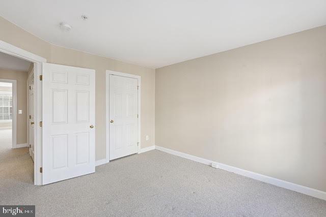 RESERVE AT TYSONS CORNER - Residential Lease