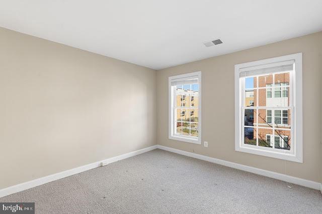 RESERVE AT TYSONS CORNER - Residential Lease