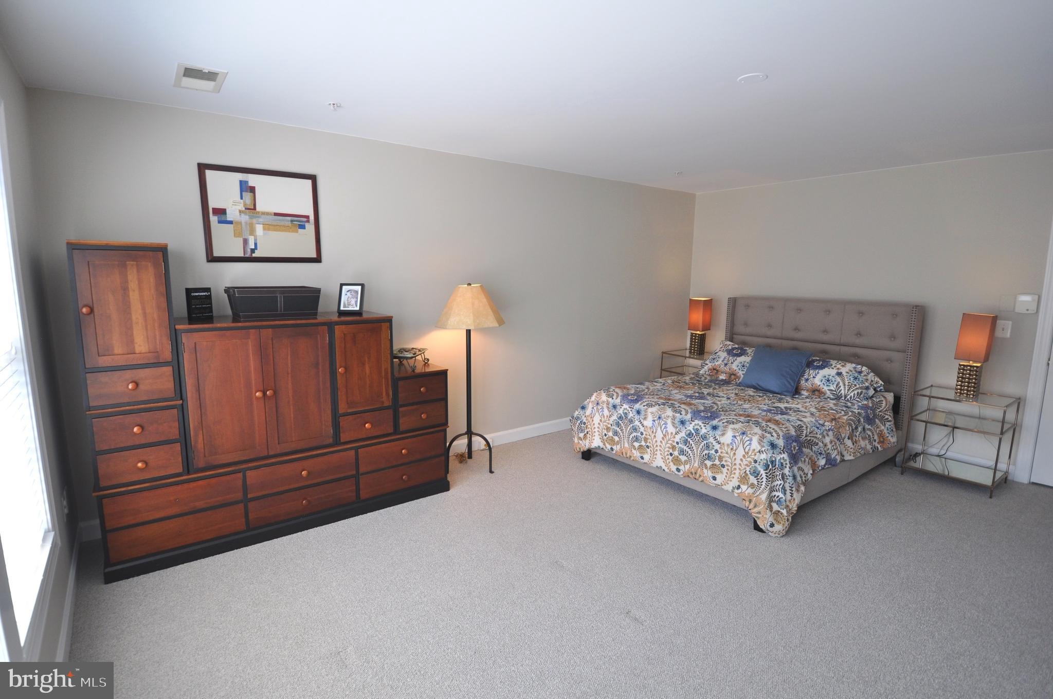 RESERVE AT TYSONS CORNER - Residential Lease