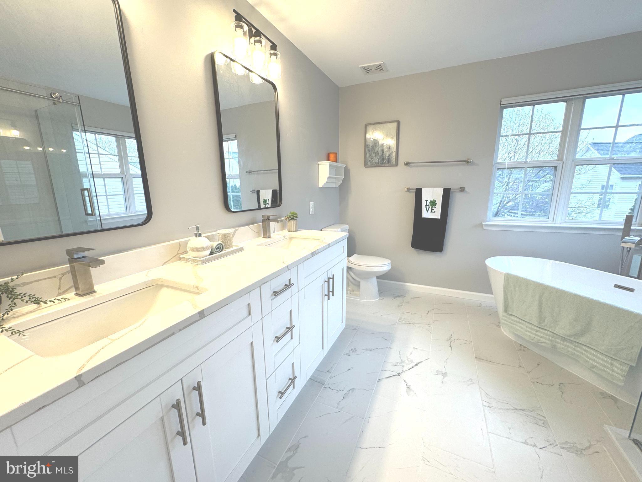 CROSSROADS MANOR - Residential