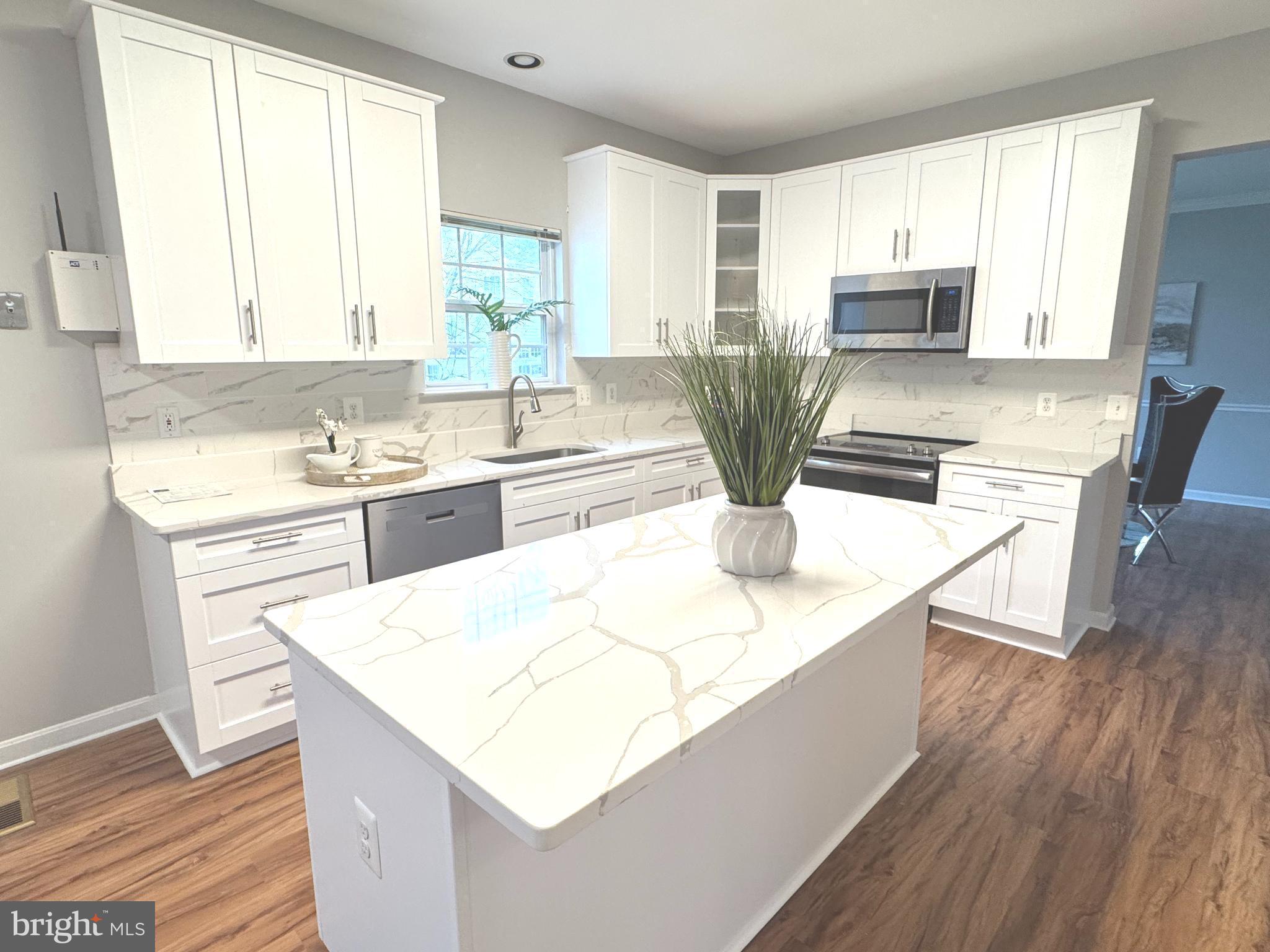 CROSSROADS MANOR - Residential