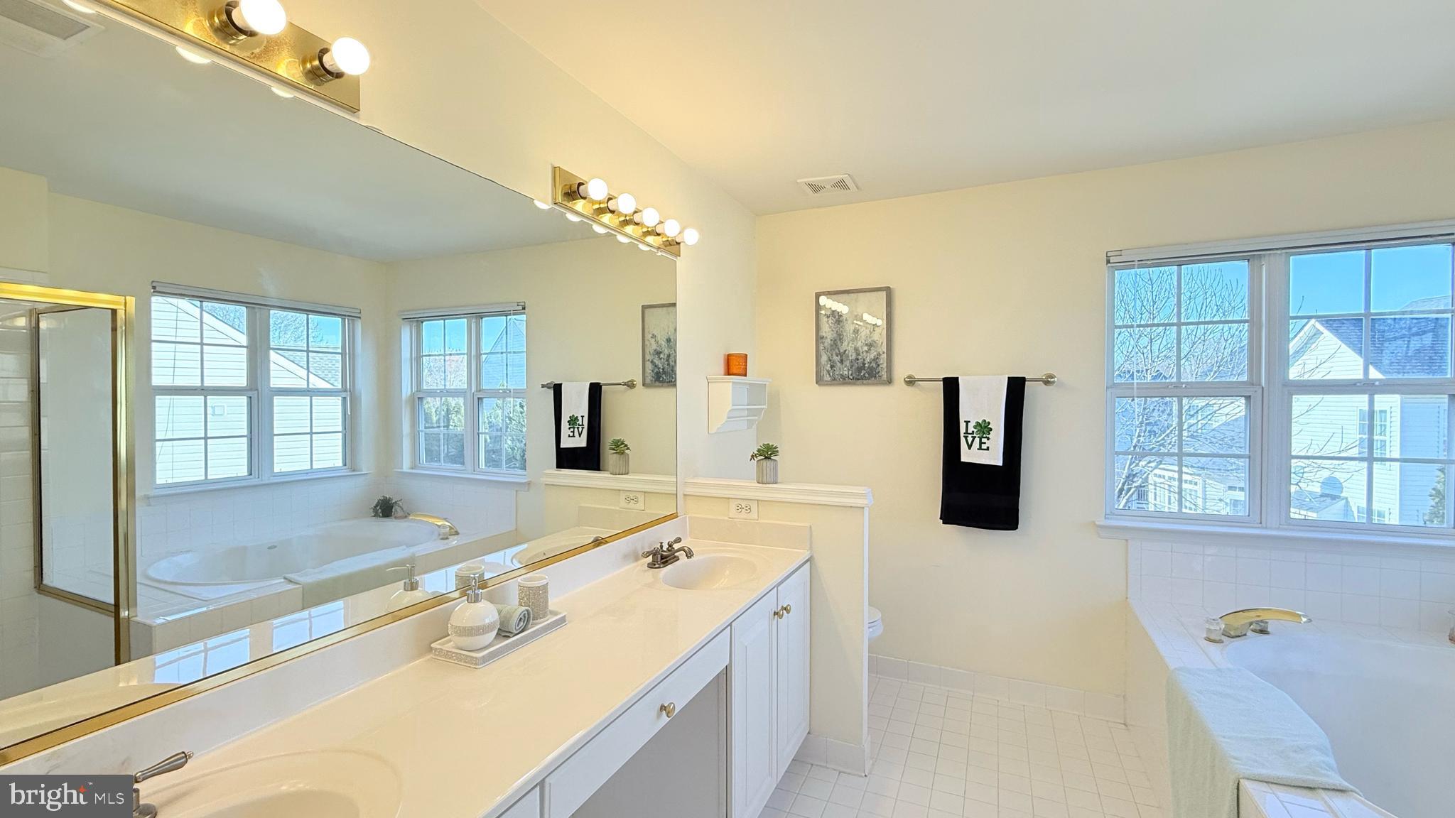 CROSSROADS MANOR - Residential