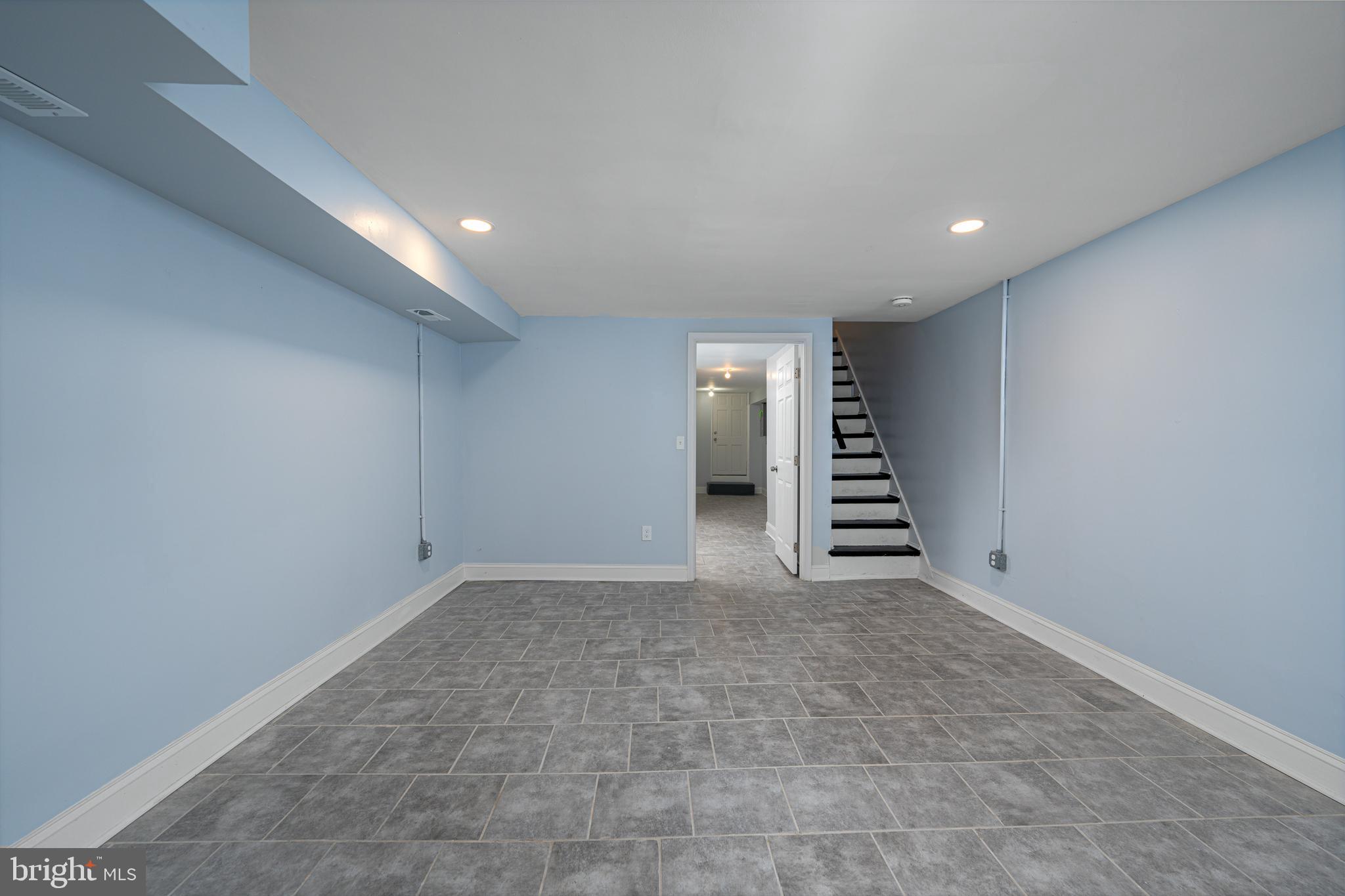 BIDDLE STREET - Residential Lease