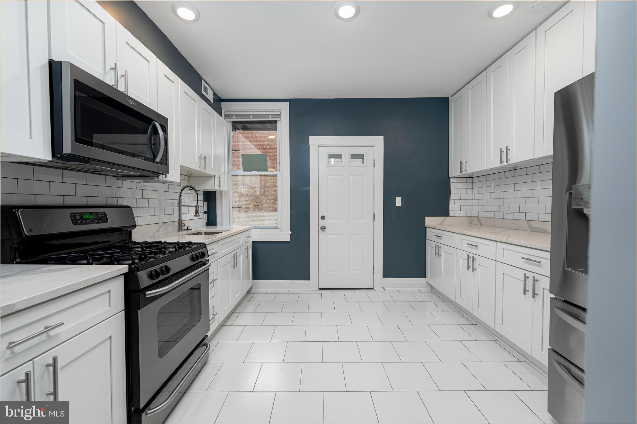 BIDDLE STREET - Residential Lease