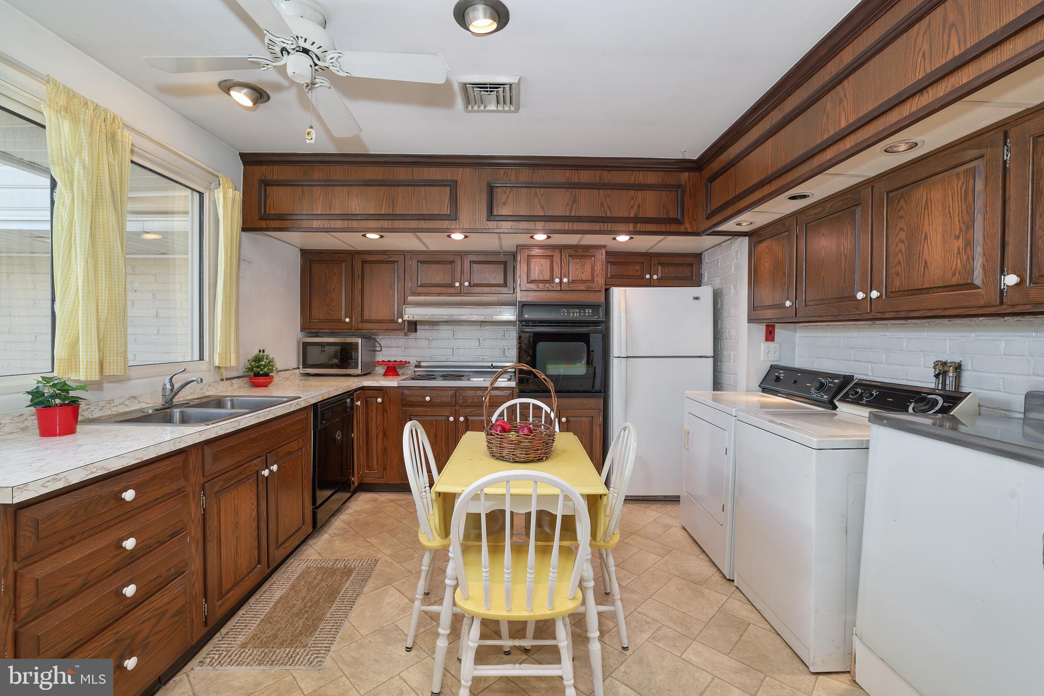 DOGWOOD HOLLOW - Residential