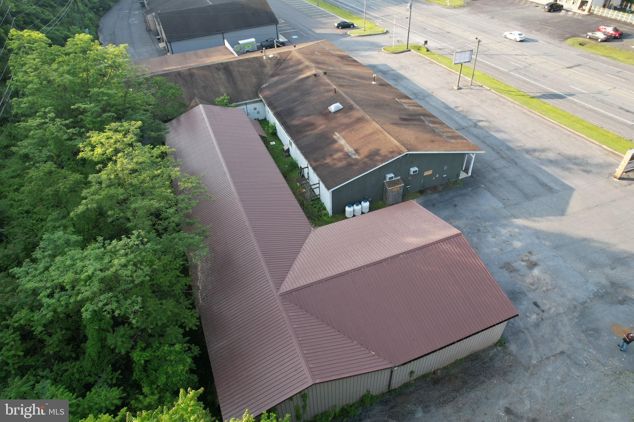 561 W PENN PIKE