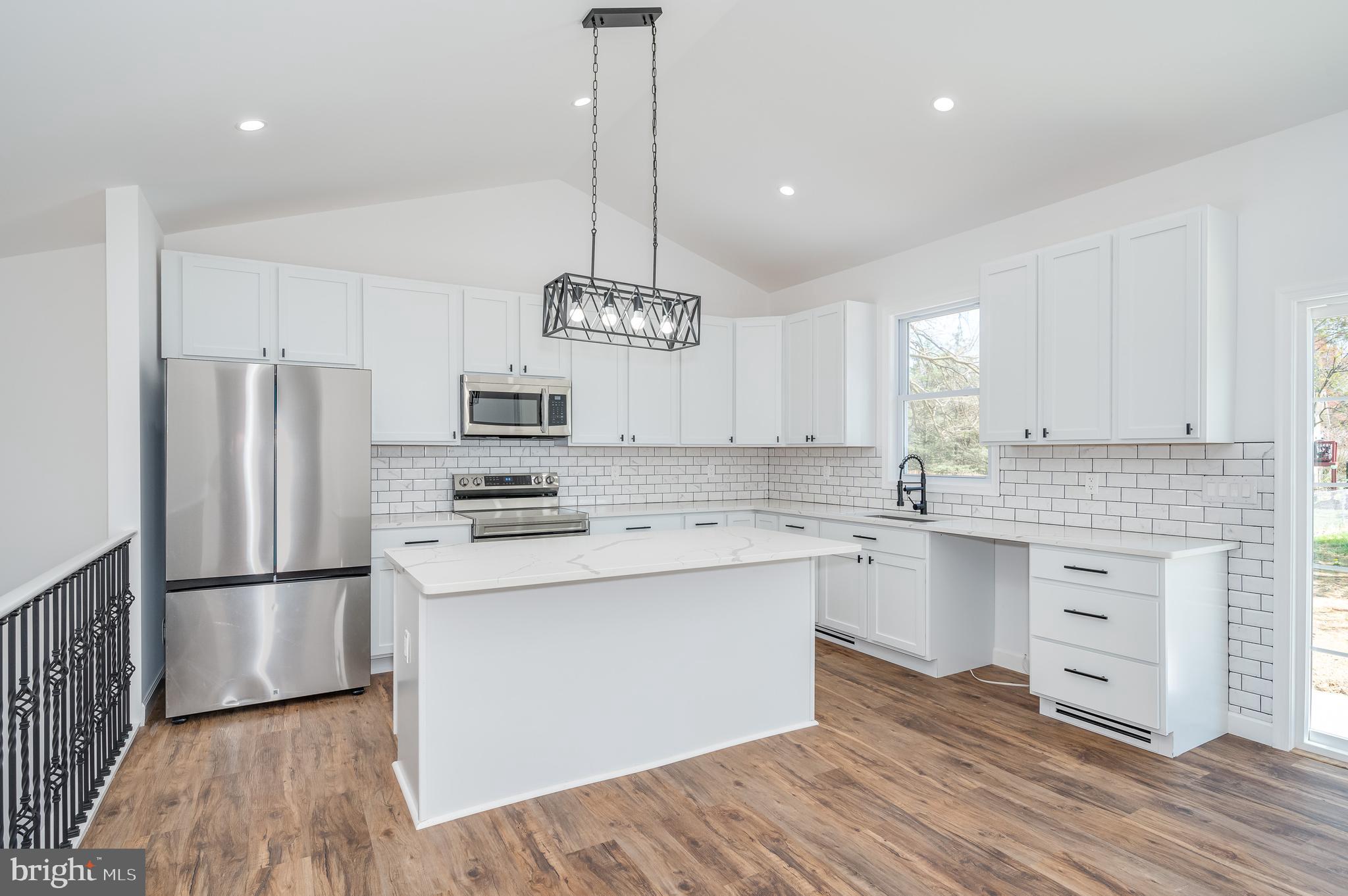 PIKE VIEW ACRES - Residential