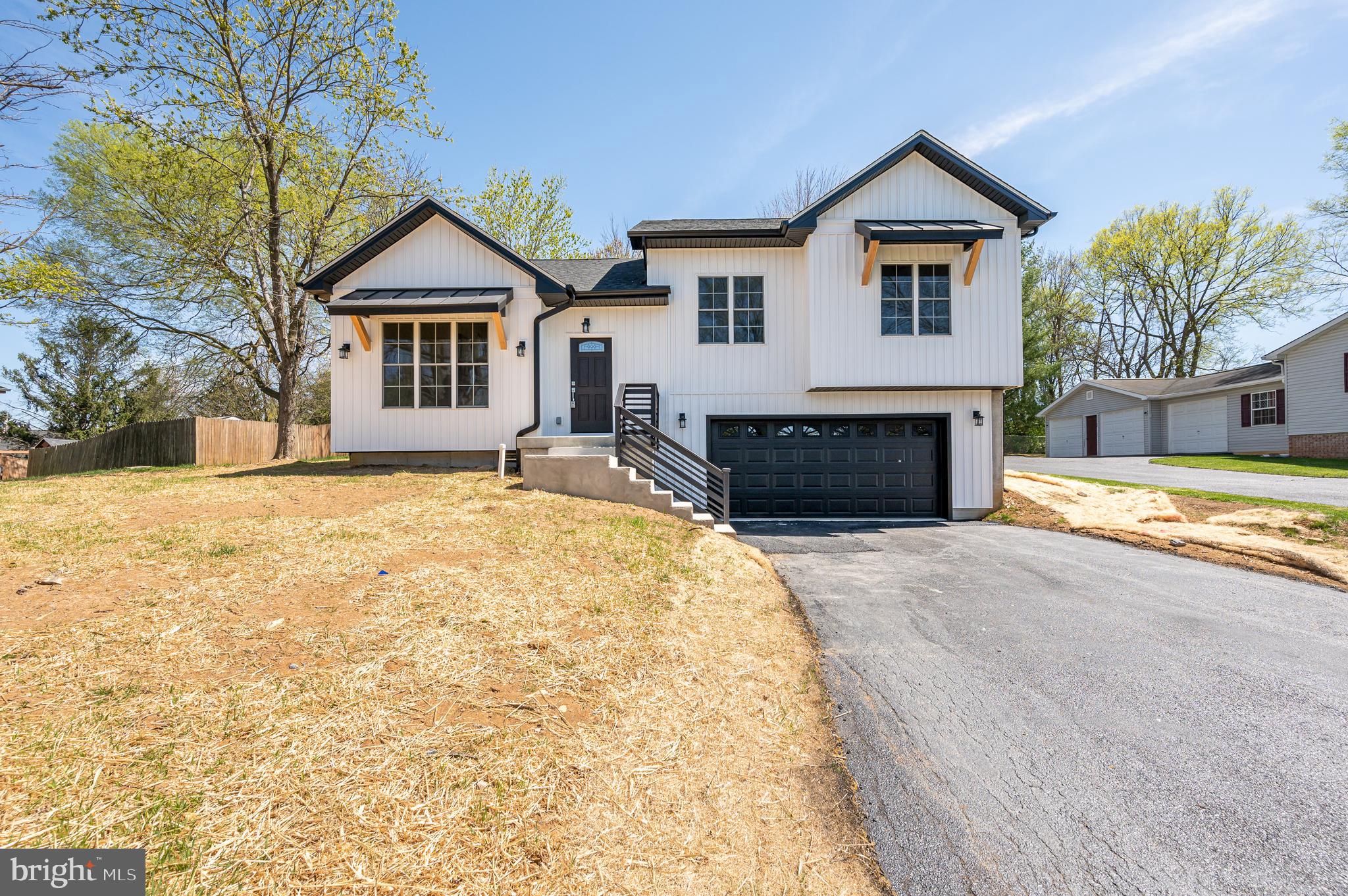 PIKE VIEW ACRES - Residential