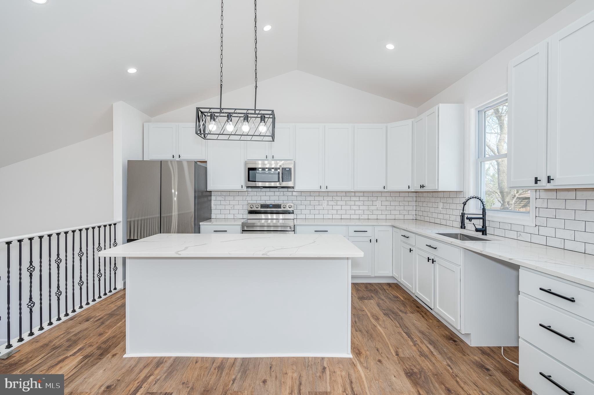 PIKE VIEW ACRES - Residential