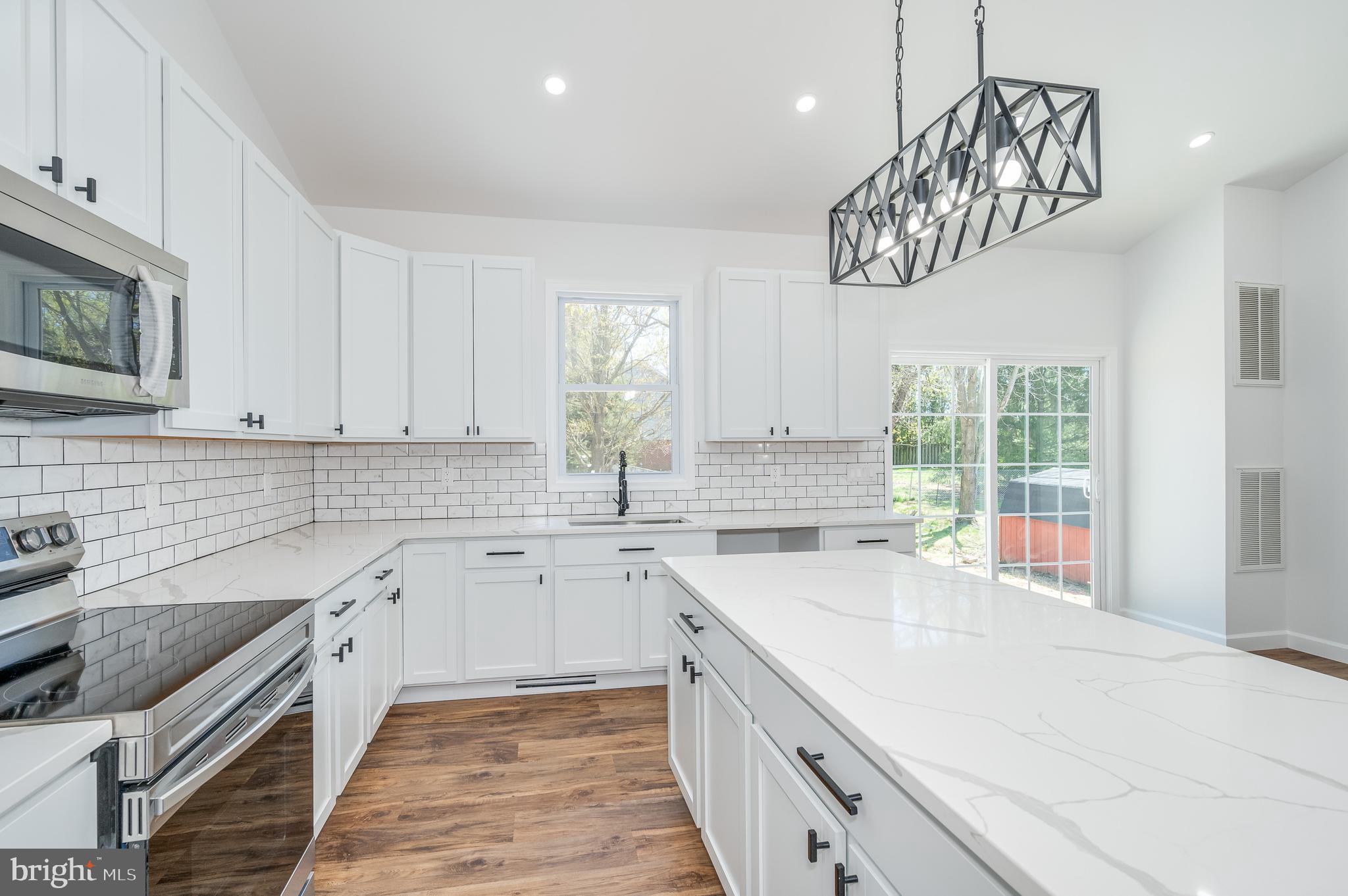 PIKE VIEW ACRES - Residential