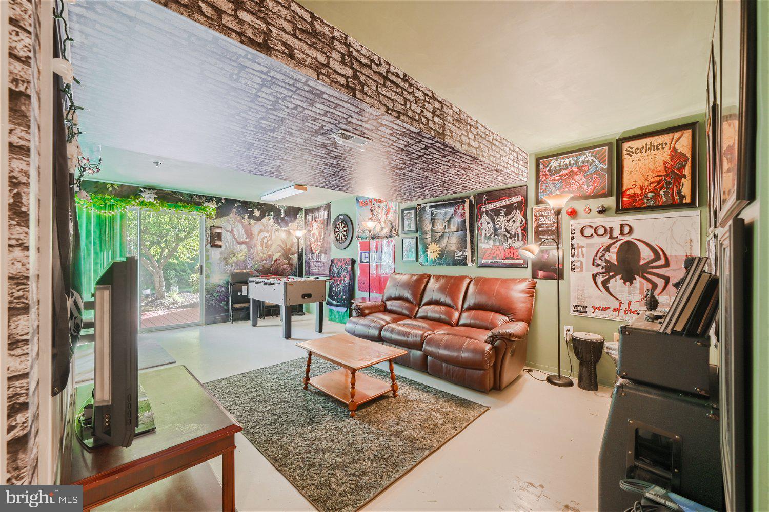 WILLOW BROOK - Residential