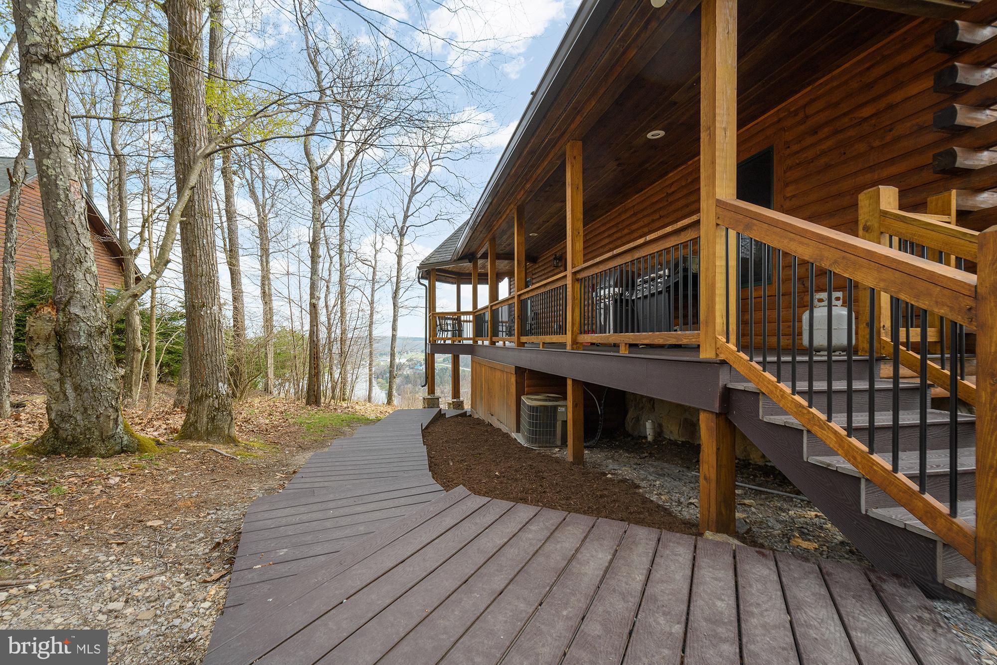 DEEP CREEK HIGHLANDS - Residential