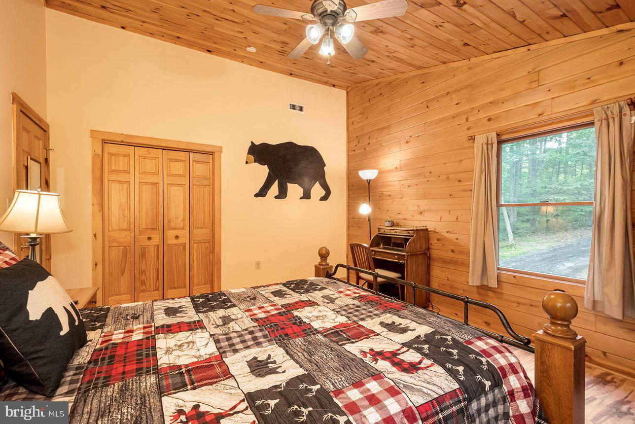 DEEP CREEK HIGHLANDS - Residential