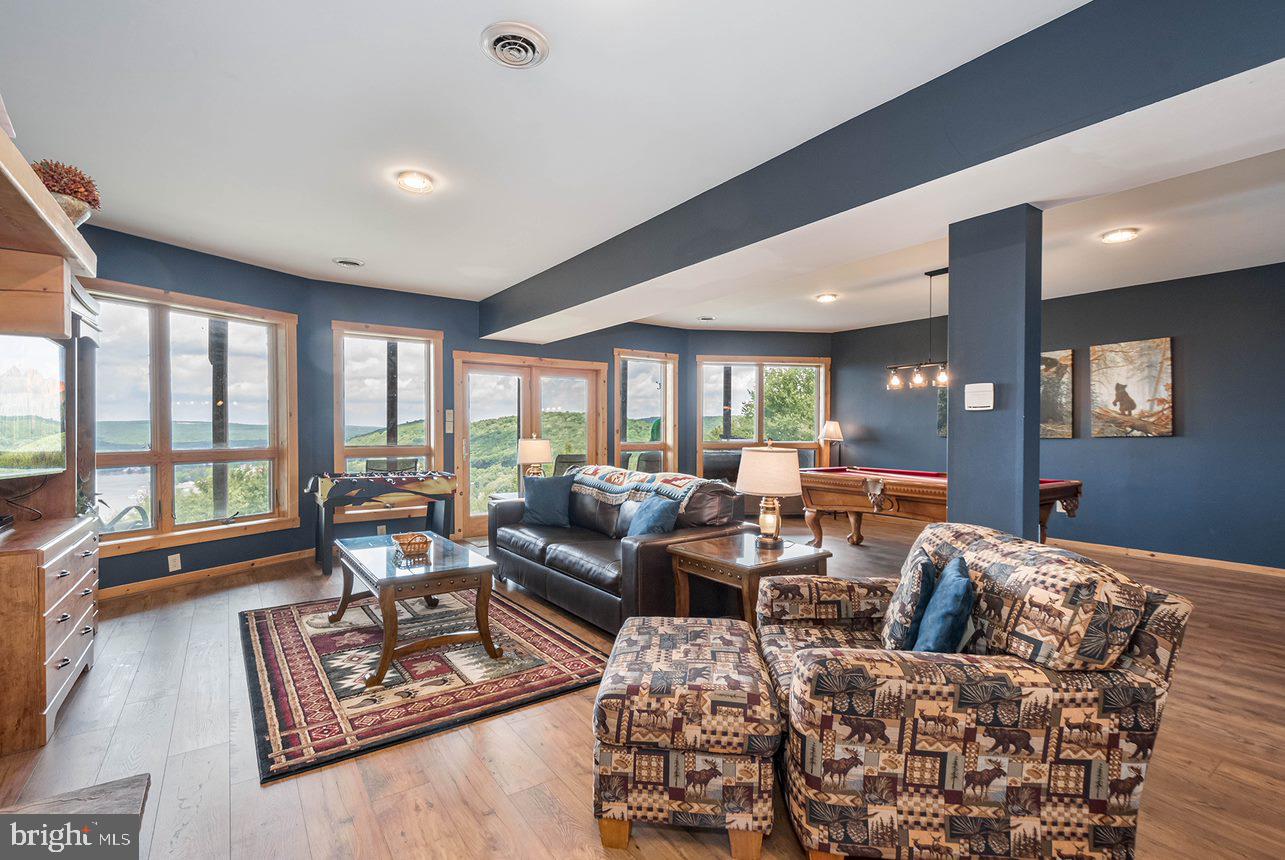 DEEP CREEK HIGHLANDS - Residential