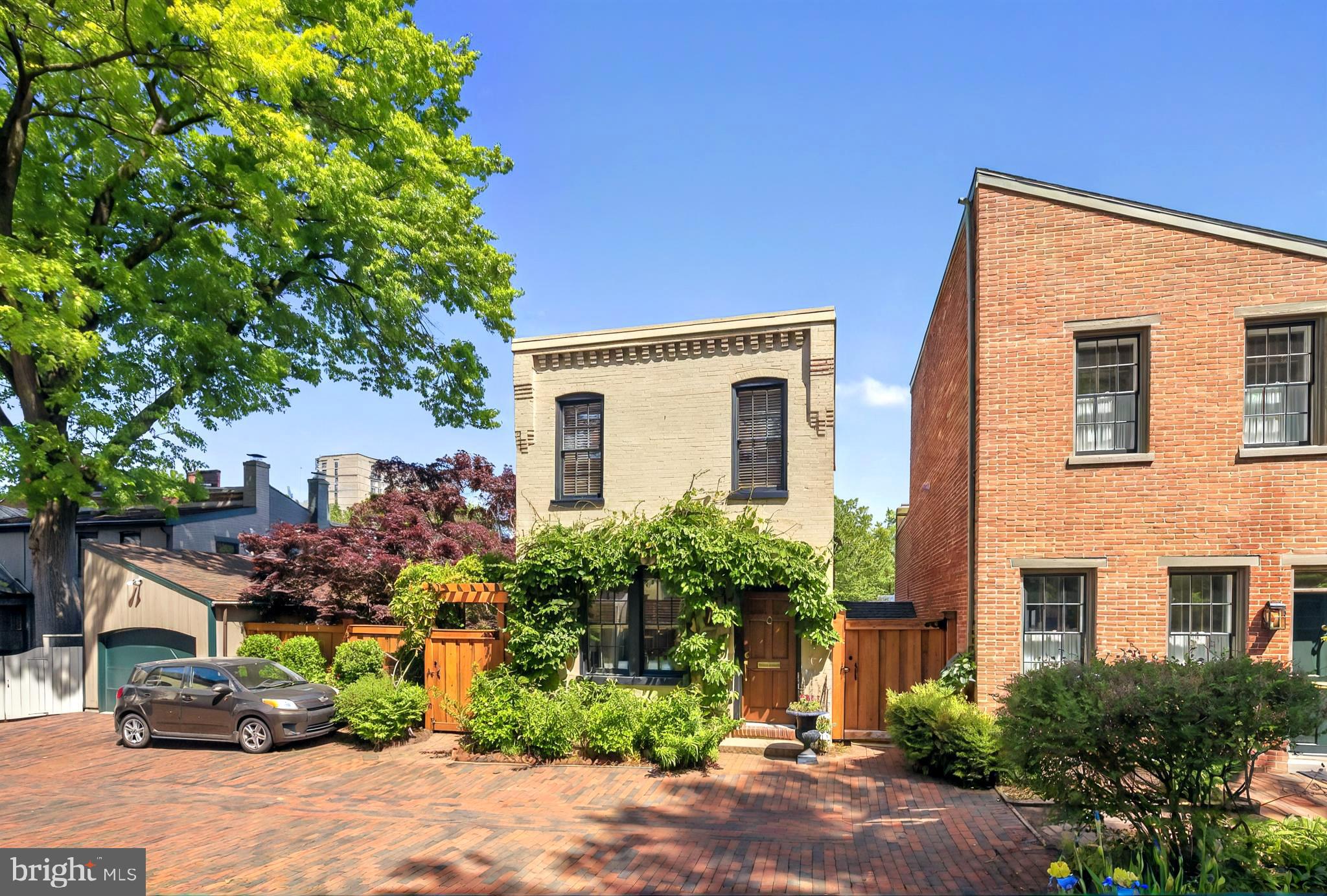 125 S DUKE STREET