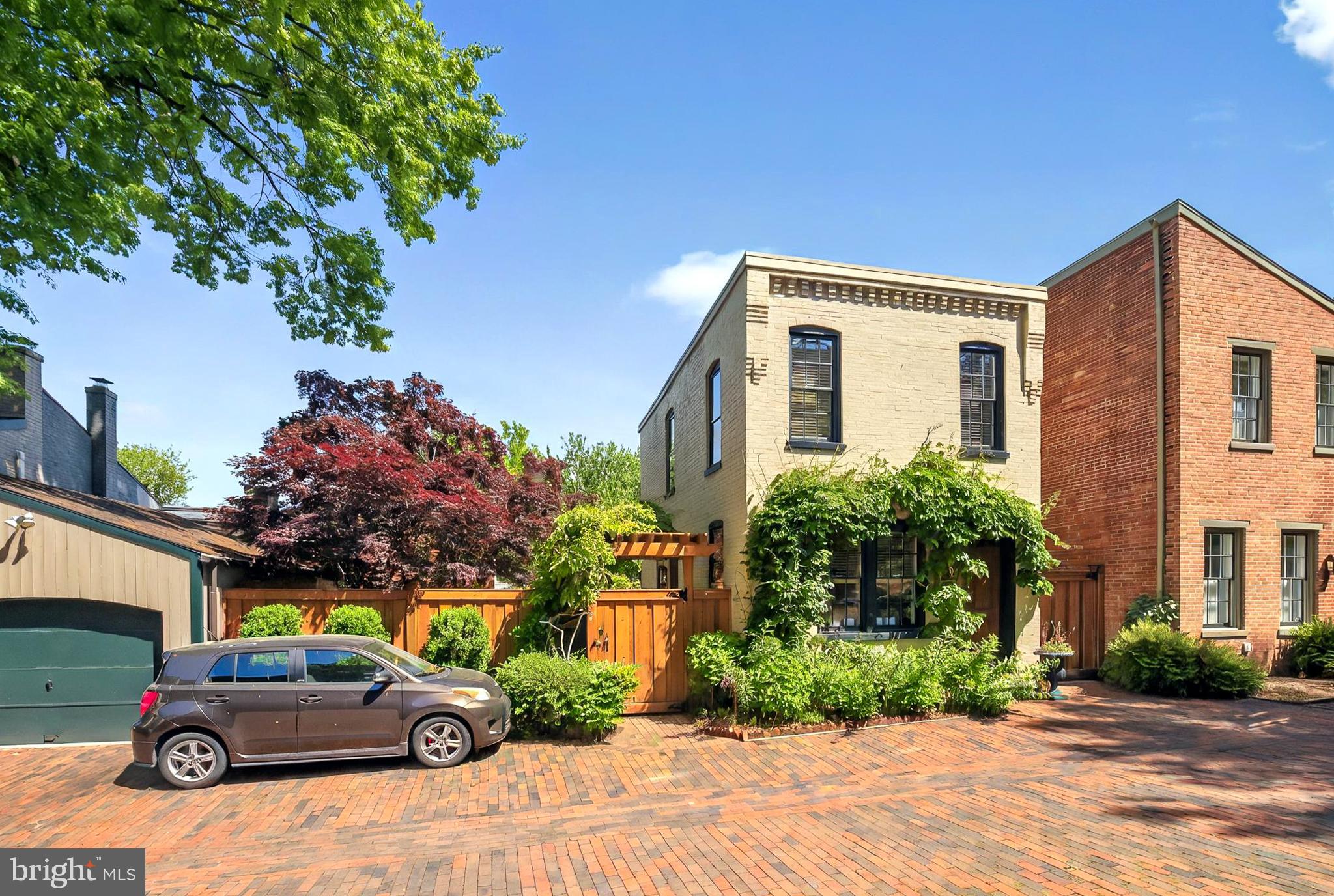 OLD TOWN - Residential