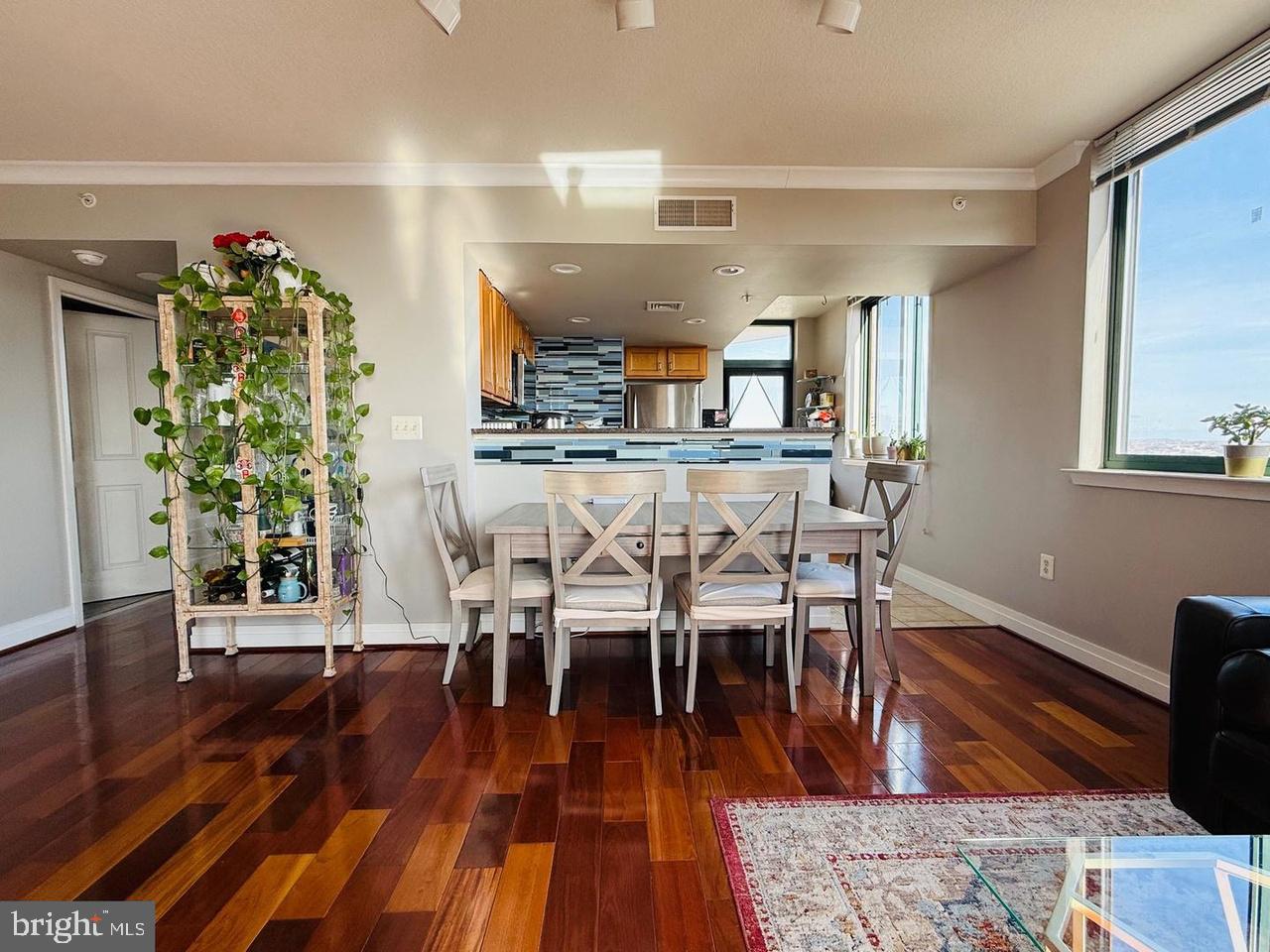 INNER HARBOR - Residential Lease