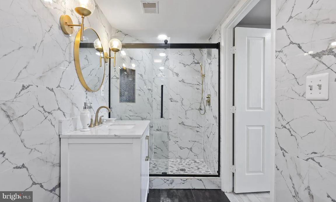 INNER HARBOR - Residential Lease