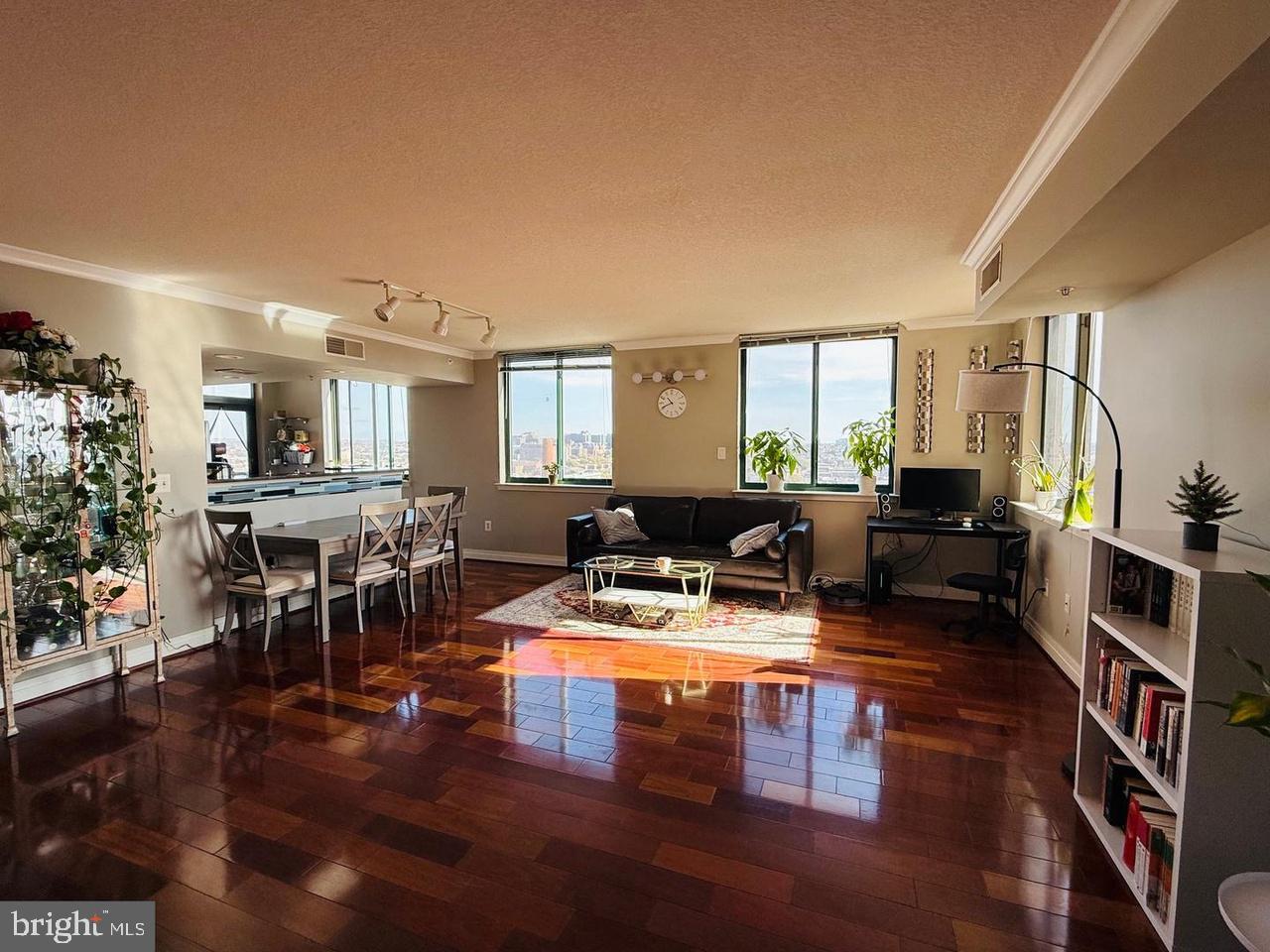 INNER HARBOR - Residential Lease