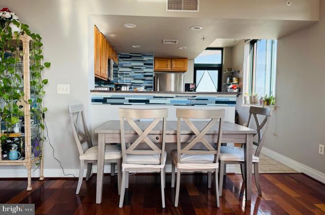 INNER HARBOR - Residential Lease