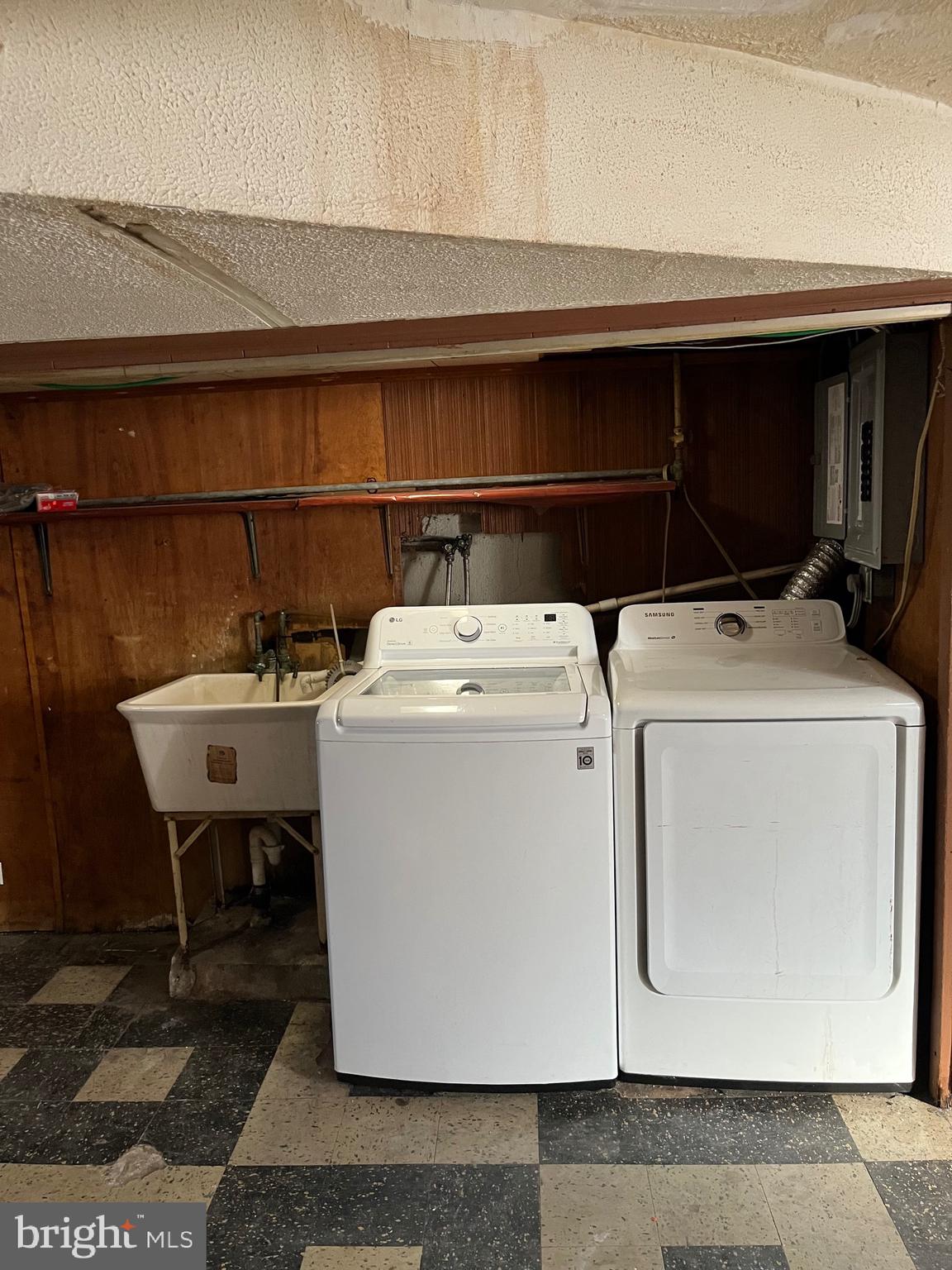 OVERBROOK PARK - Residential