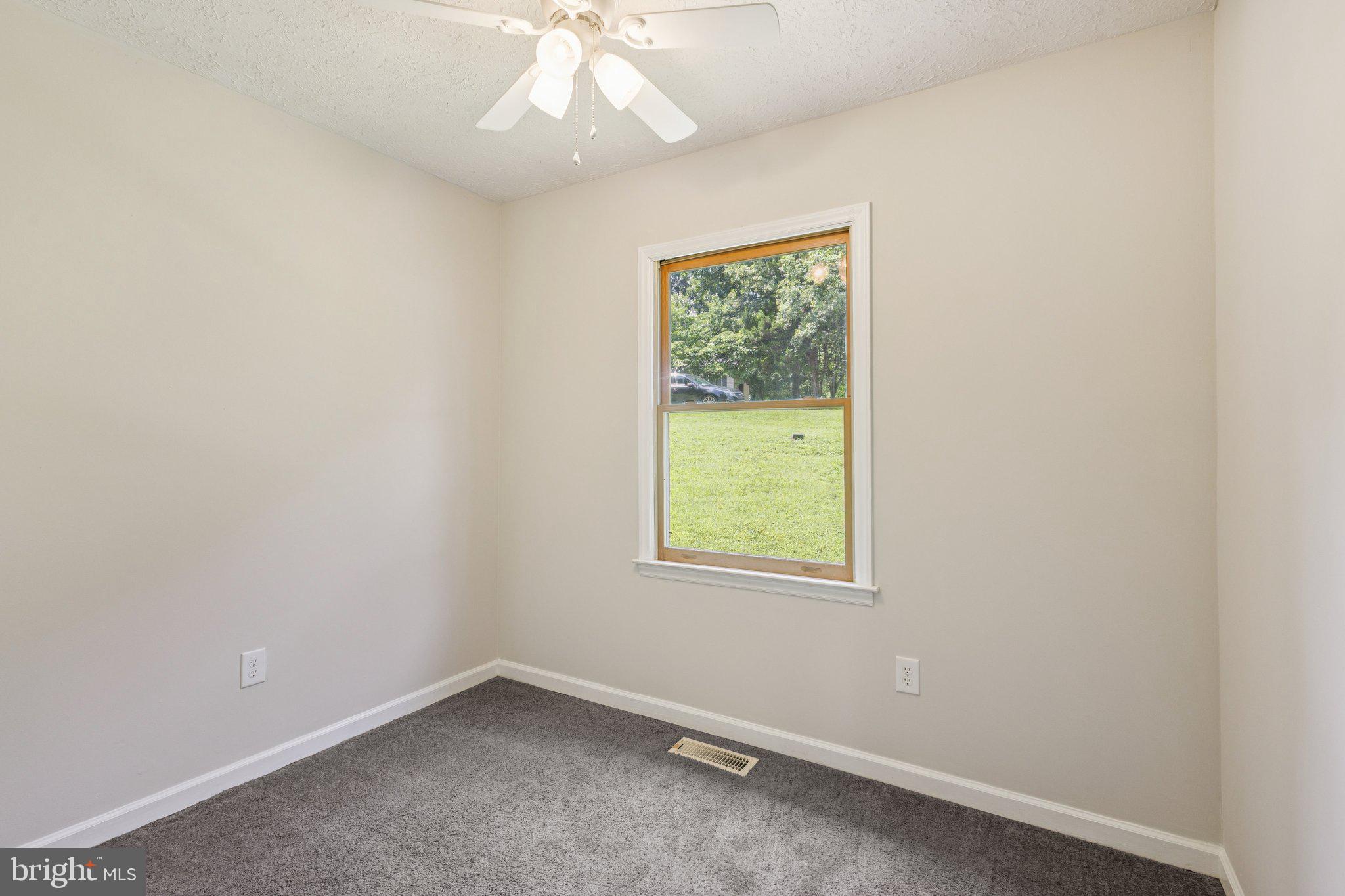 HICKORY RIDGE - Residential Lease