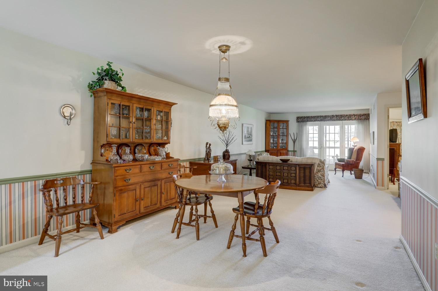 WINDSOR GARDENS - Residential