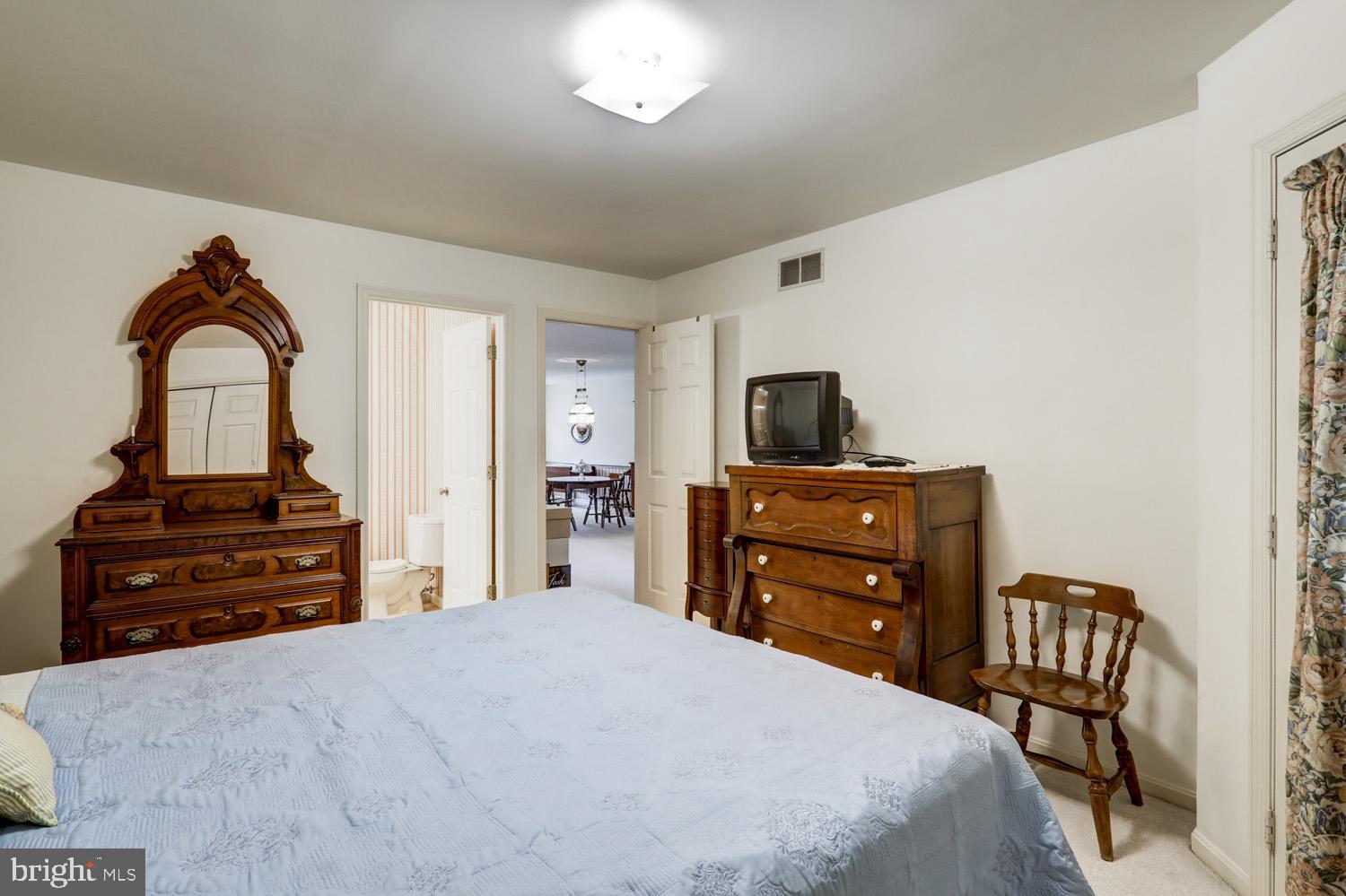 WINDSOR GARDENS - Residential