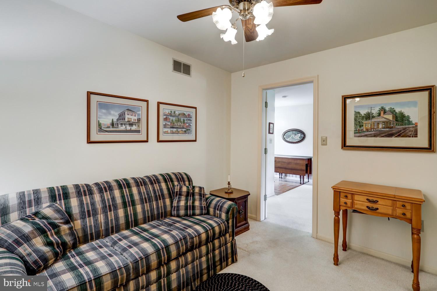 WINDSOR GARDENS - Residential