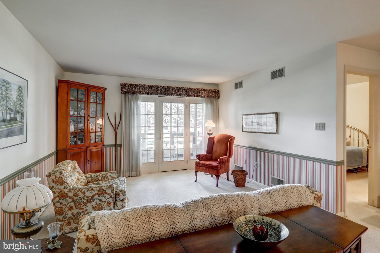 WINDSOR GARDENS - Residential