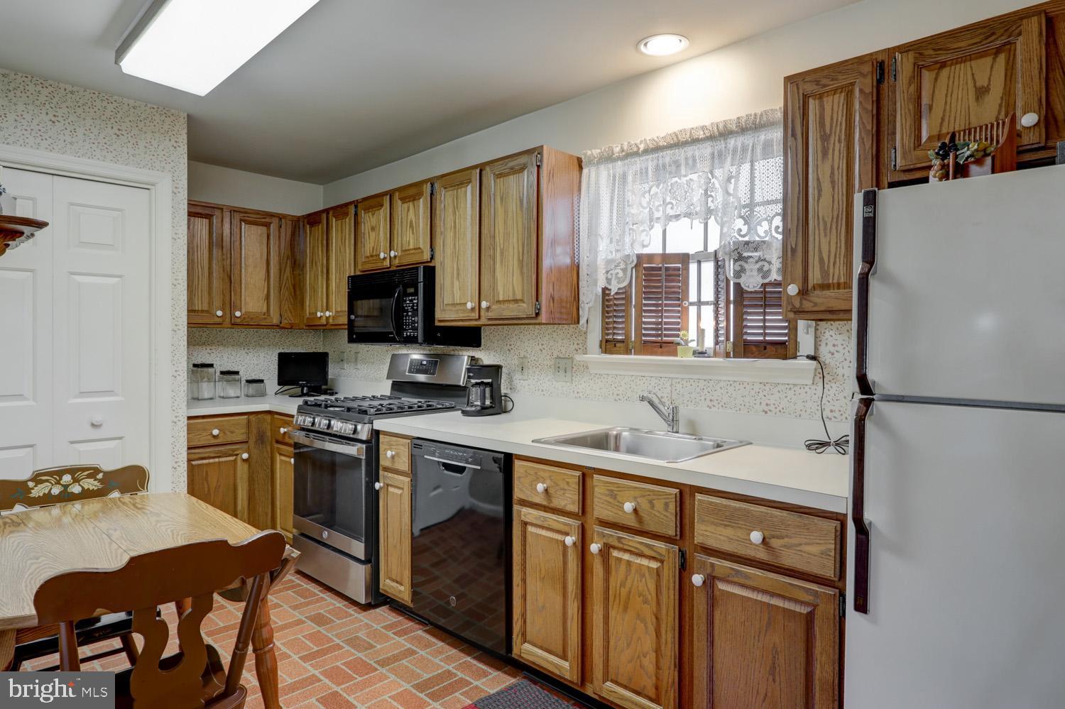 WINDSOR GARDENS - Residential