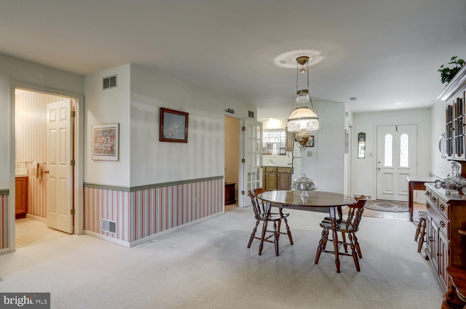 WINDSOR GARDENS - Residential