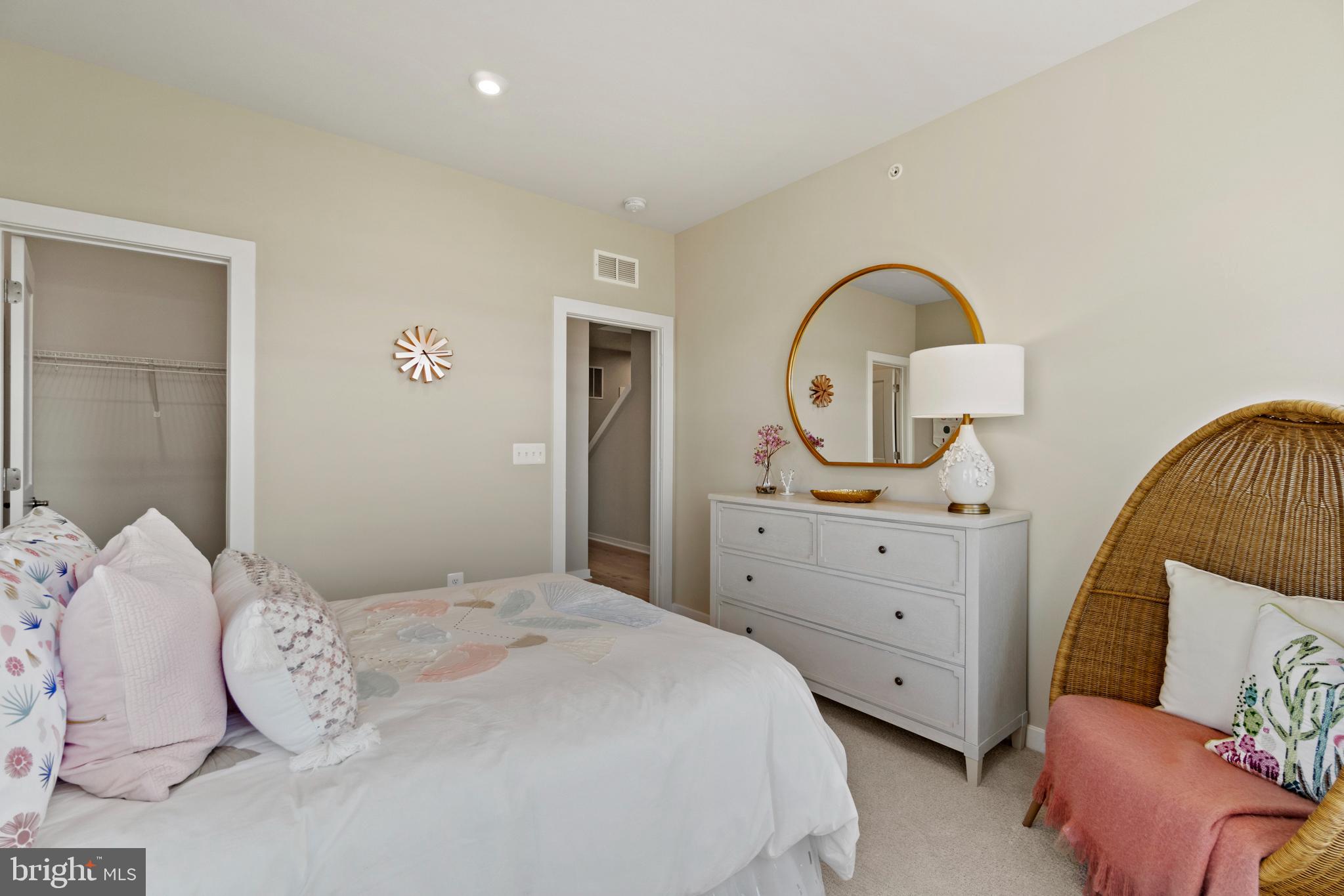 ASHBROOK PLACE - Residential