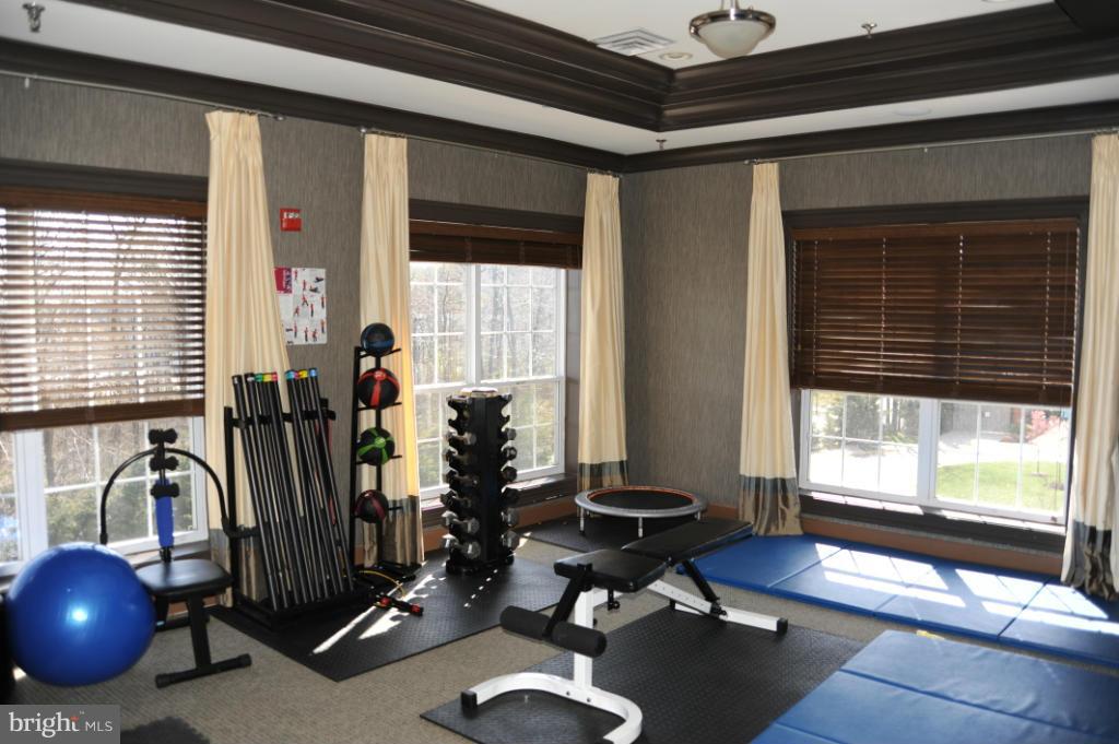 EXCHANGE AT VAN DORN - Residential Lease