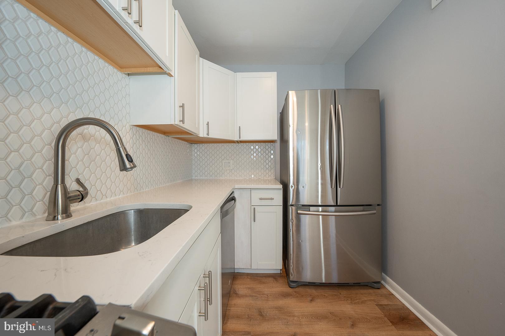 WALNUT HILL - Residential