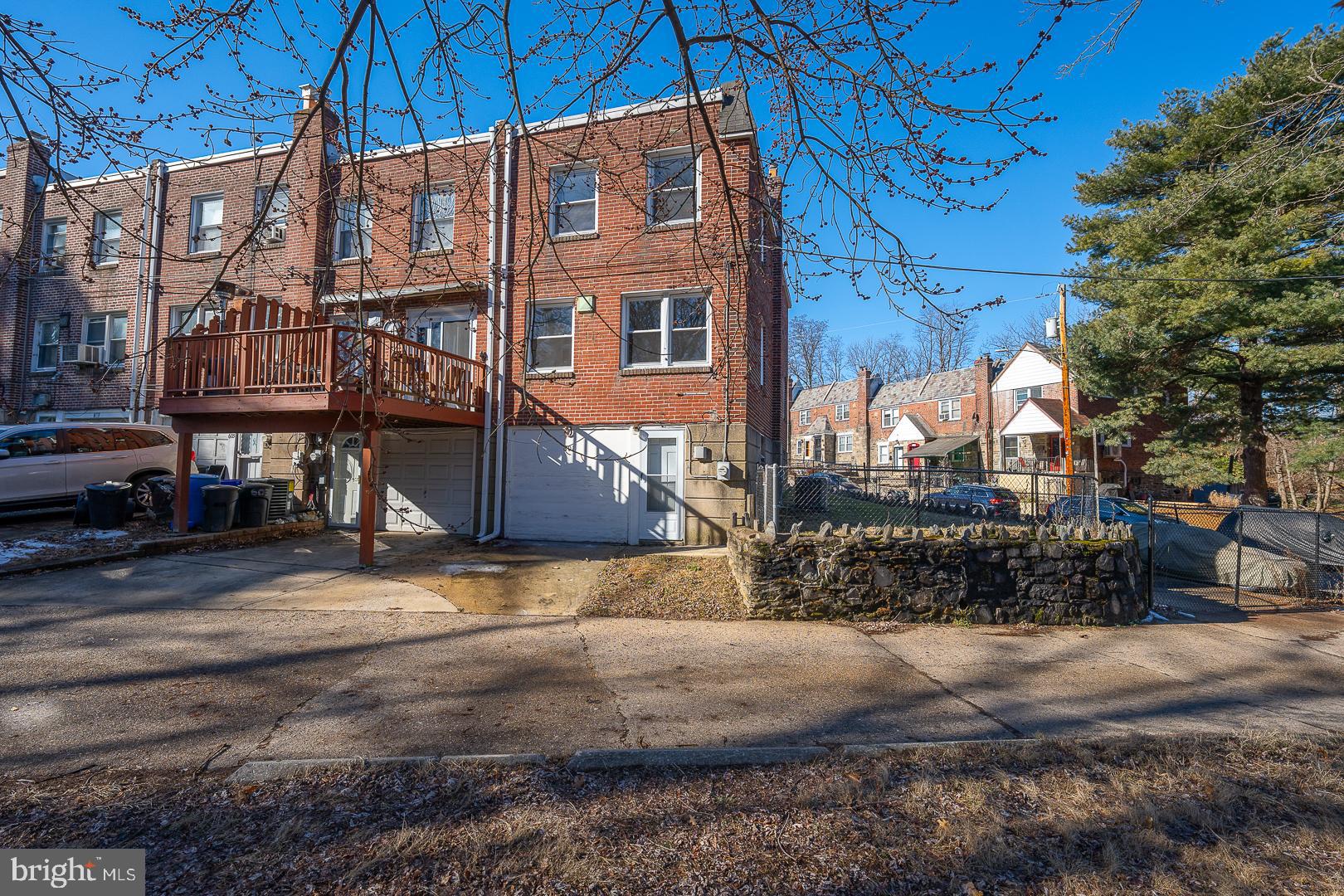 WALNUT HILL - Residential