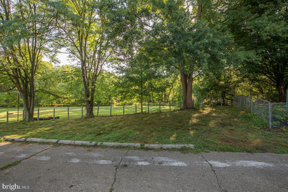 WALNUT HILL - Residential