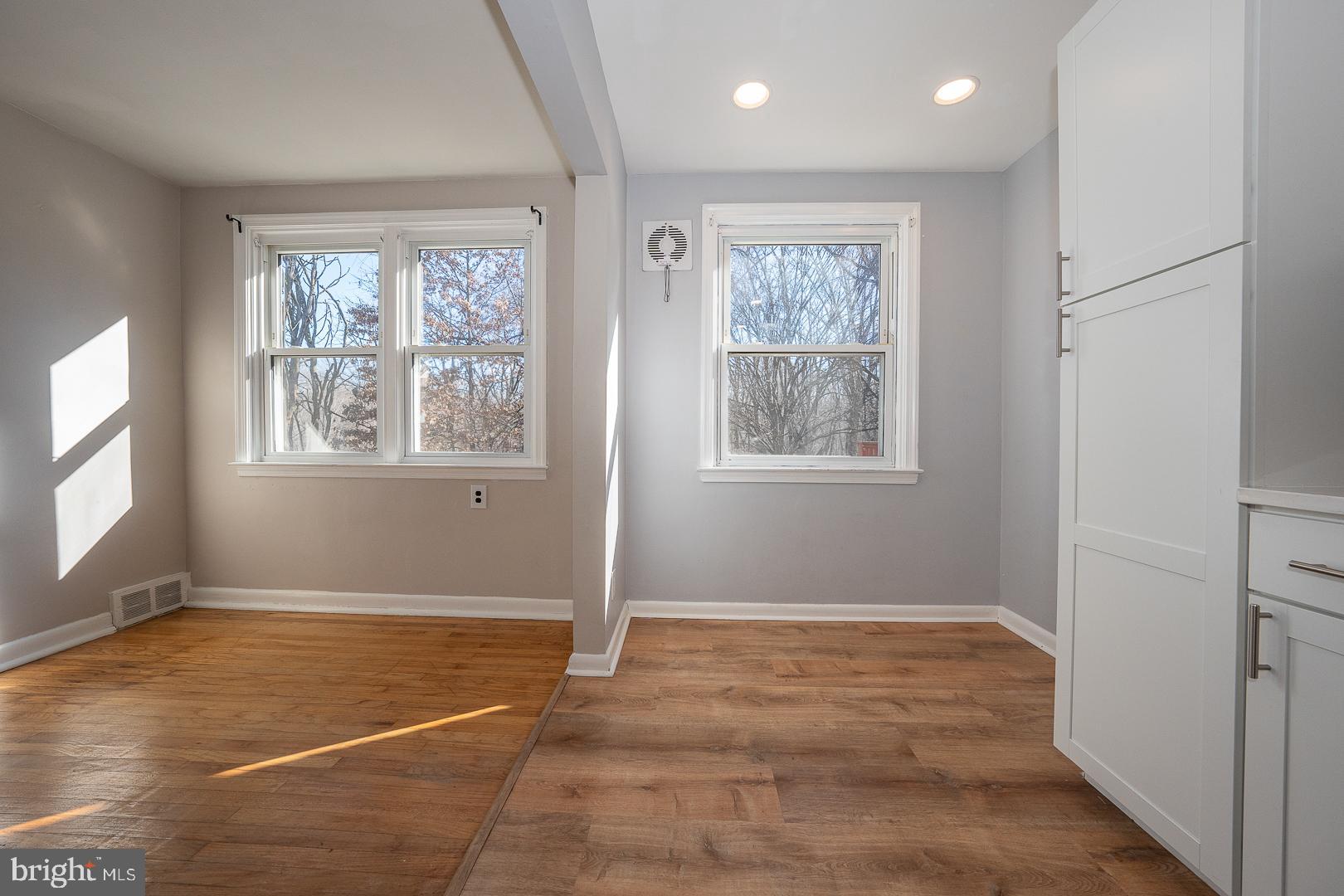 WALNUT HILL - Residential