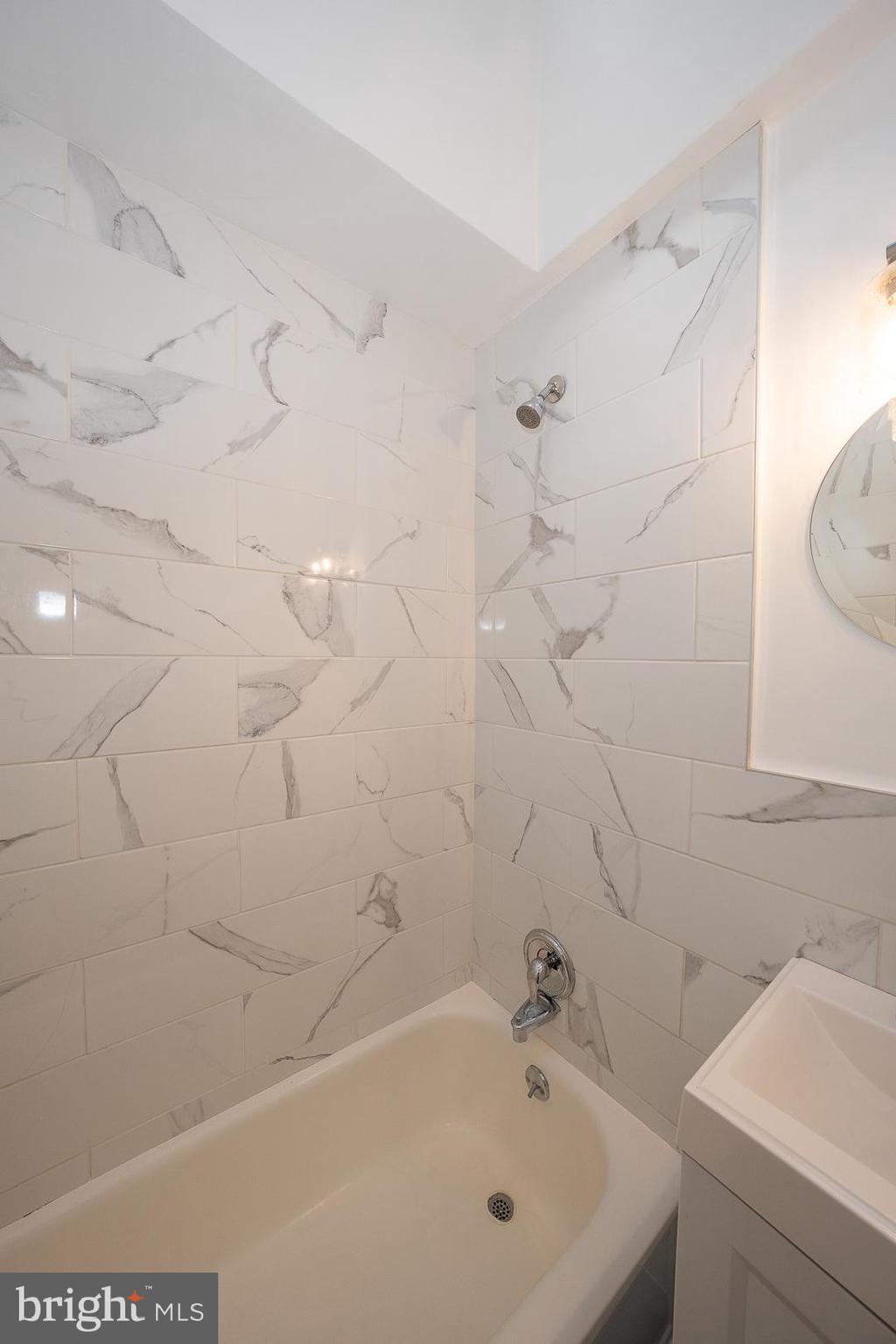 WALNUT HILL - Residential