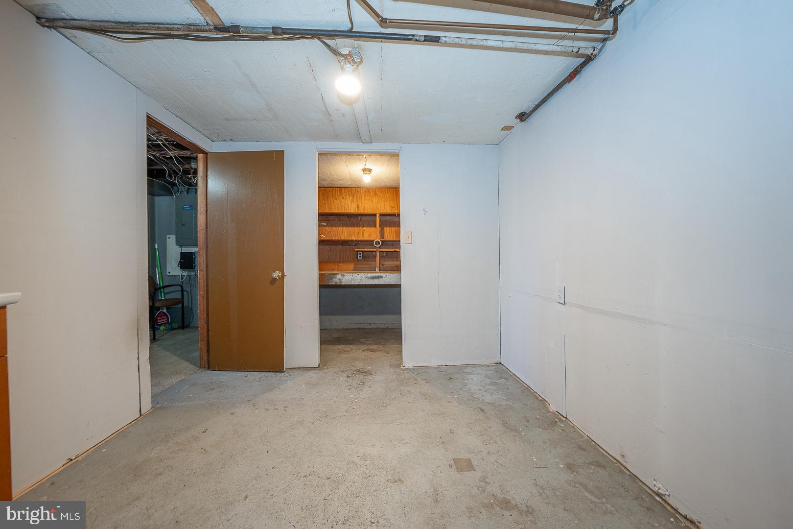 WALNUT HILL - Residential