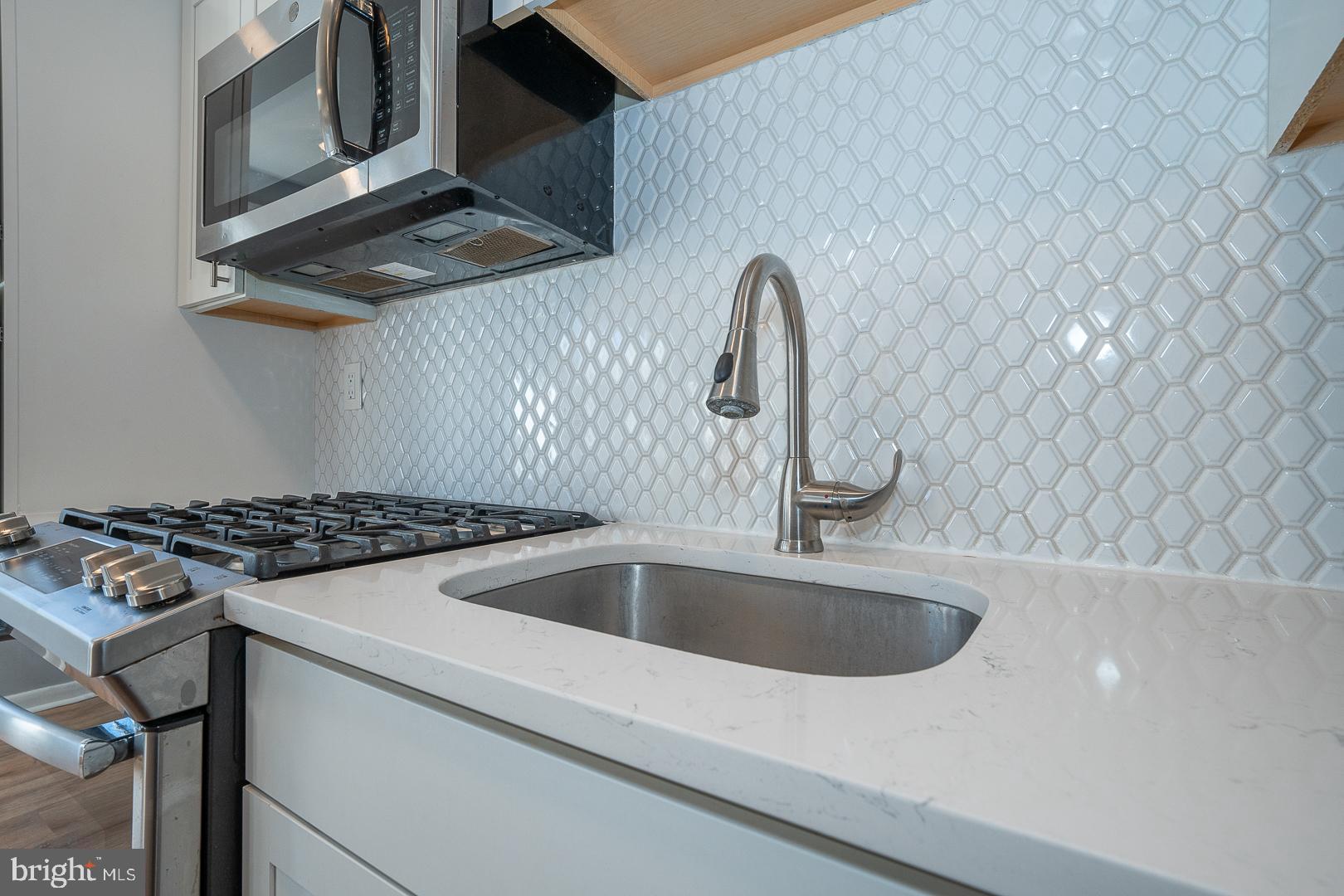 WALNUT HILL - Residential