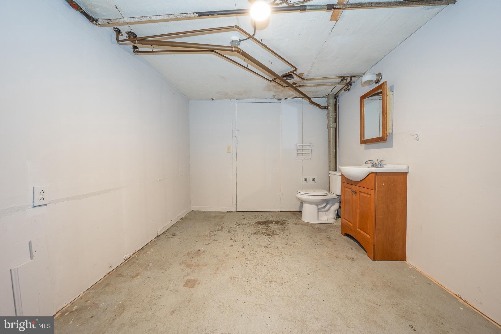 WALNUT HILL - Residential